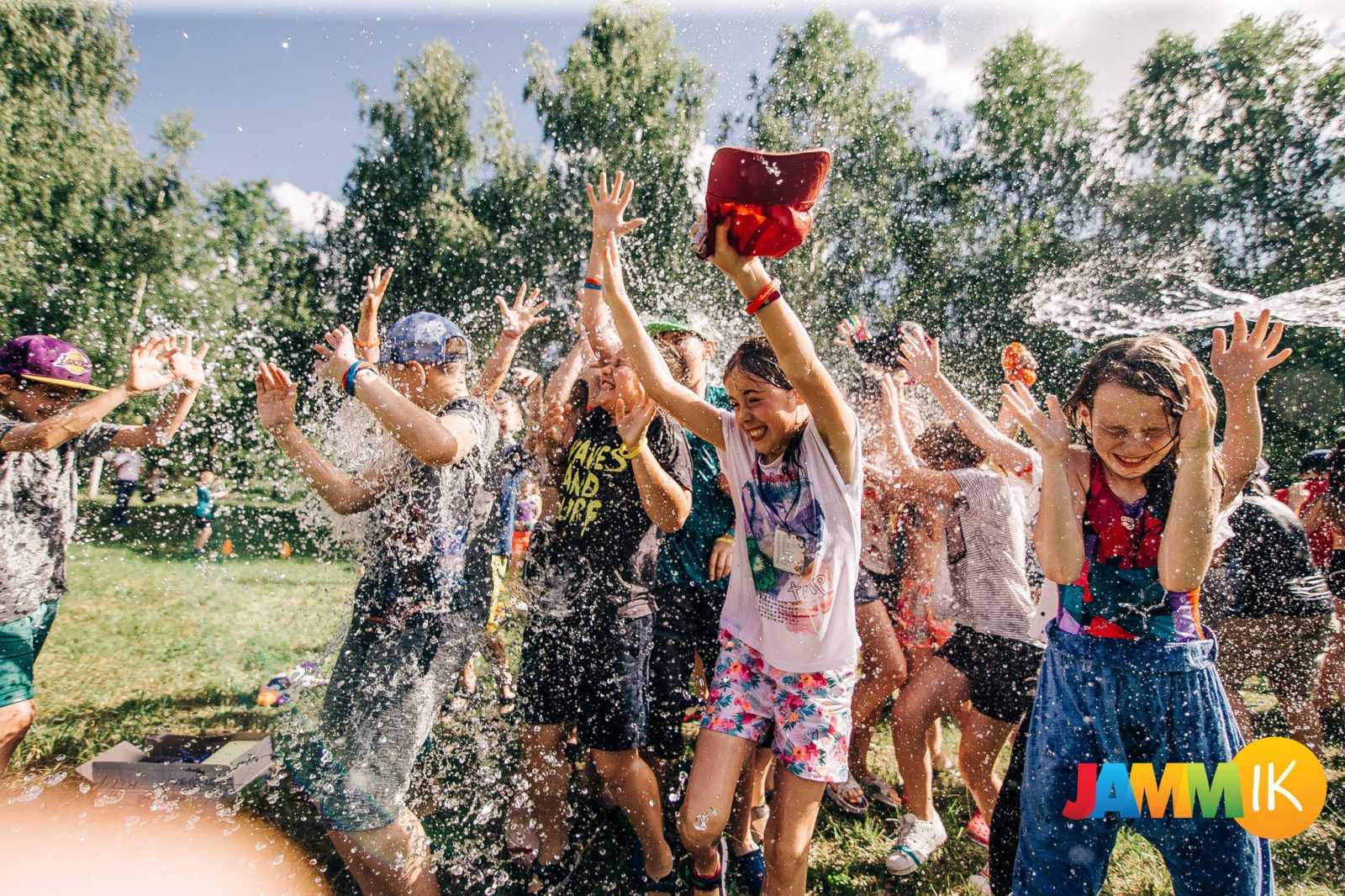 Вещи в детский лагерь в Киеве