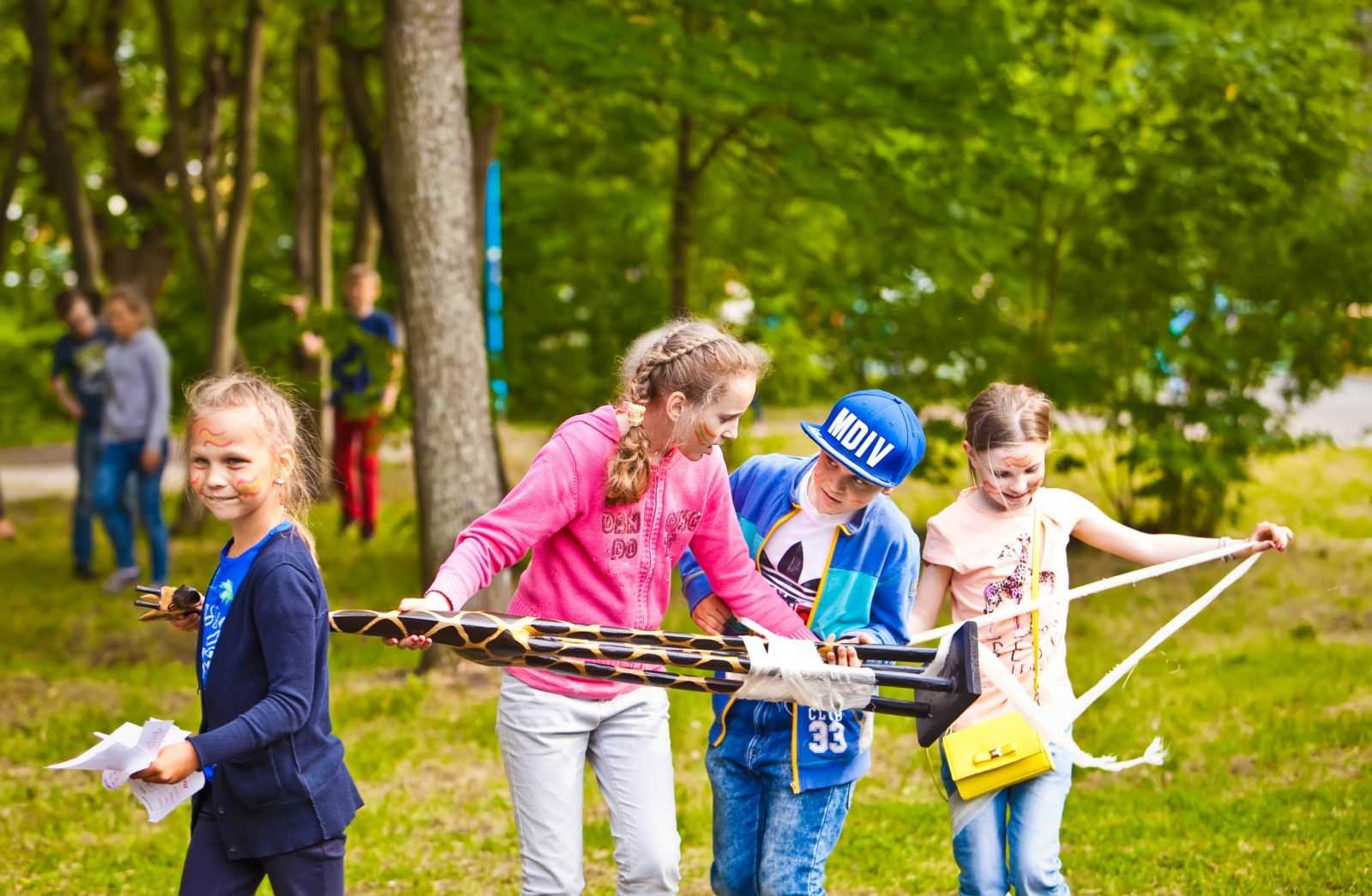 Каникулы 2018: дома или в лагере?